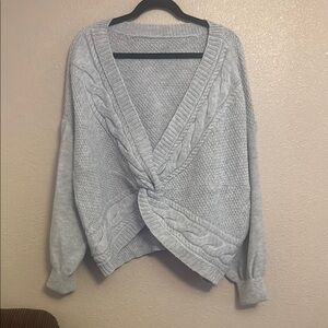 Stylish Light Gray Knit V-Neck Sweater with Twisted Front